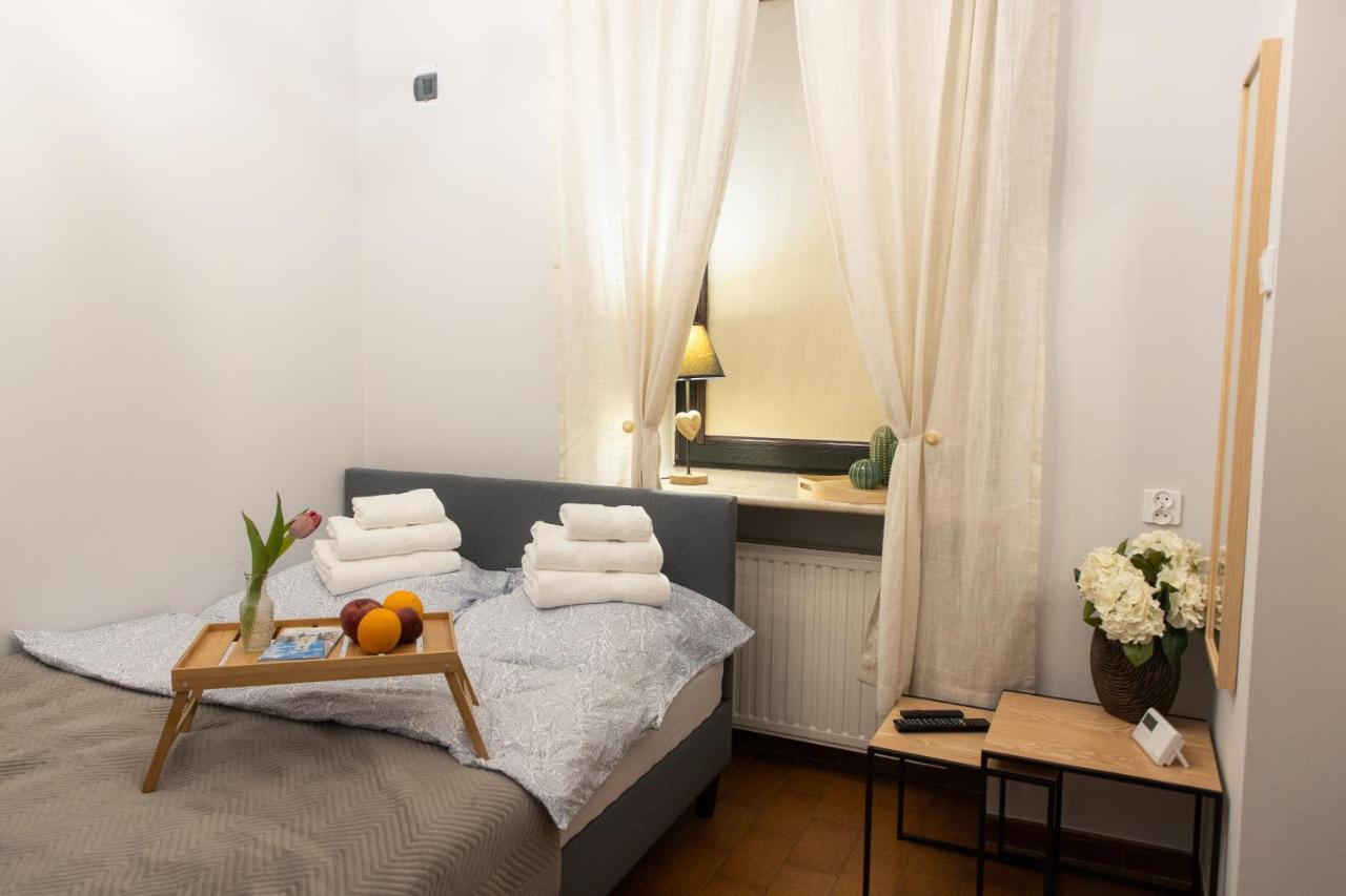 Apartament Centrum Apartment Жешов Екстериор снимка