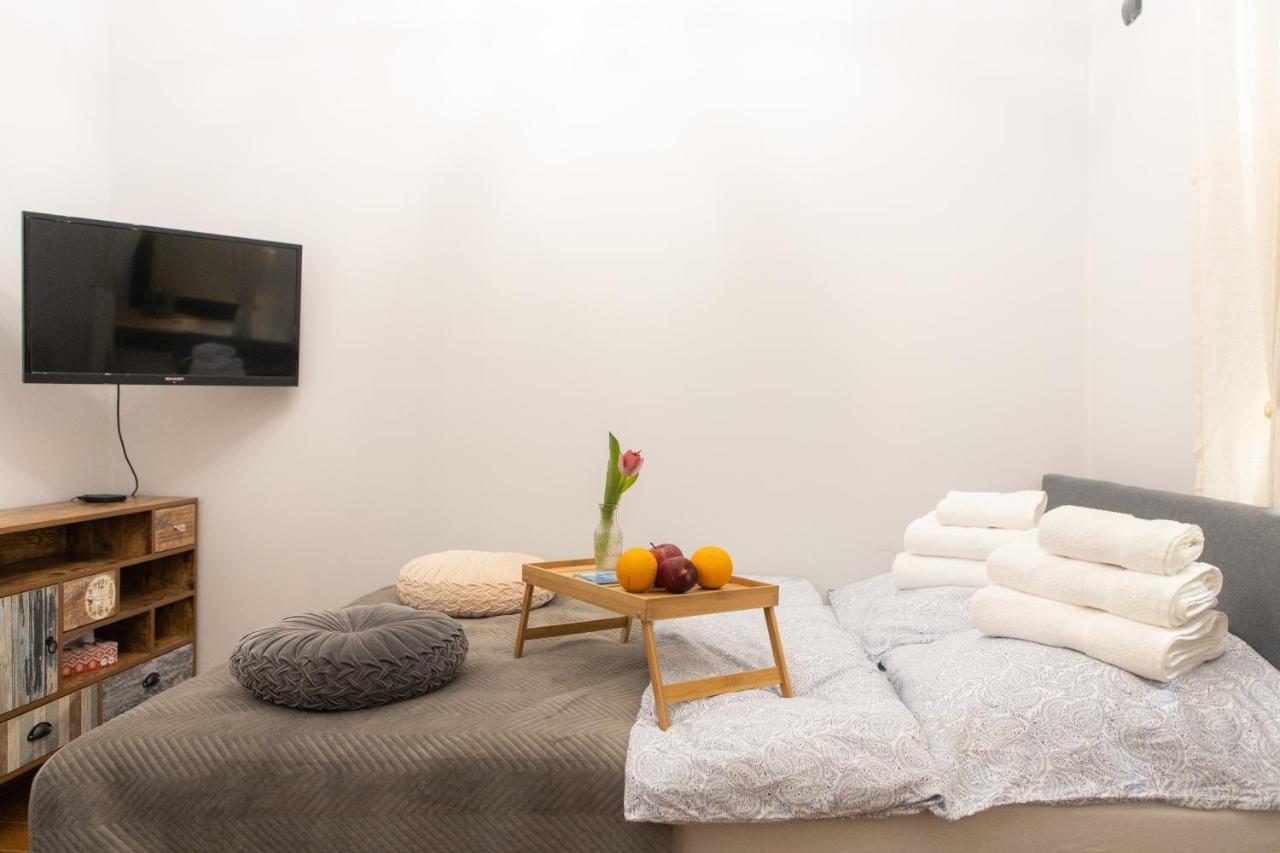 Apartament Centrum Apartment Жешов Екстериор снимка