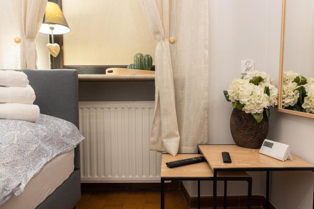 Apartament Centrum Apartment Жешов Екстериор снимка