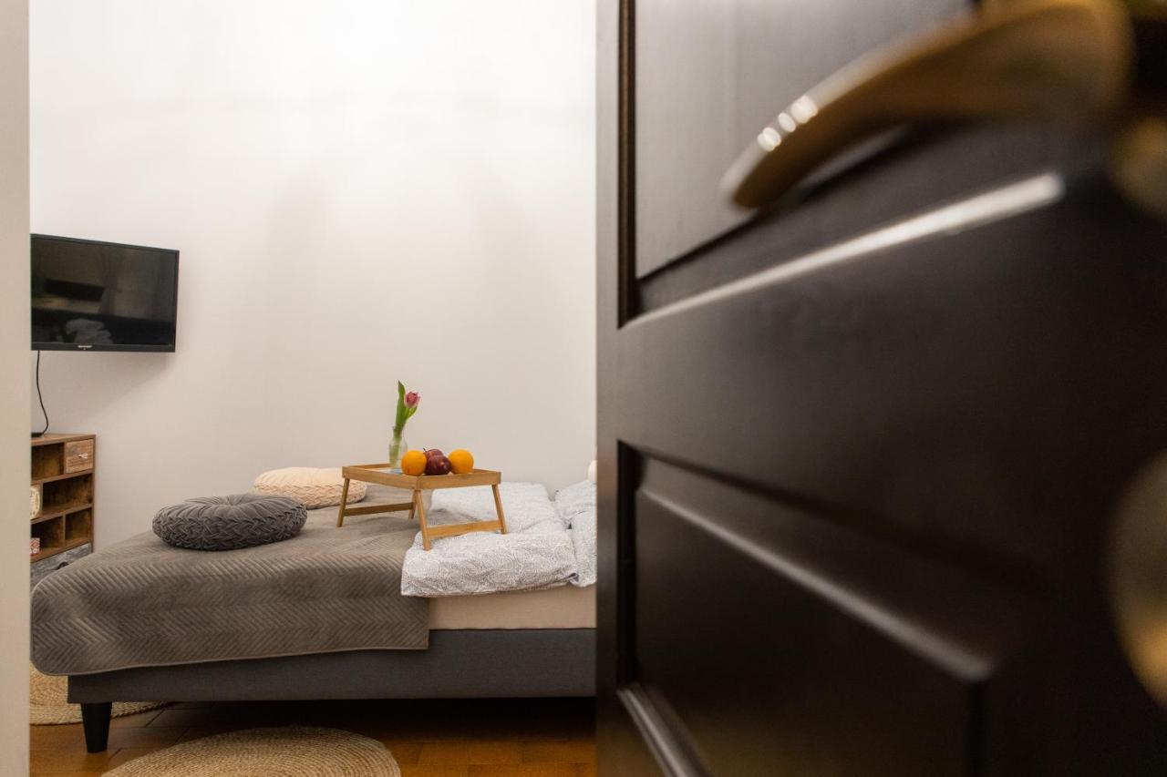 Apartament Centrum Apartment Жешов Екстериор снимка